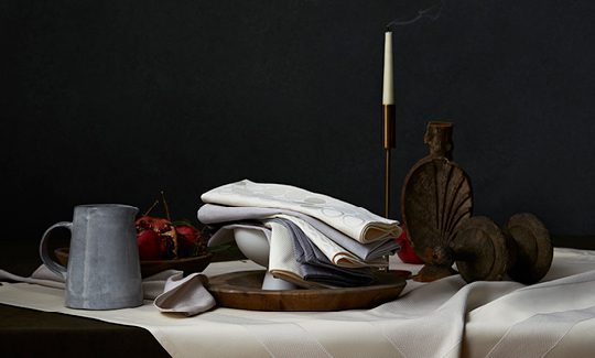 The collection of linen for the table reflects the highest attention to detail, design, and quality that speaks to Italian sensibility.